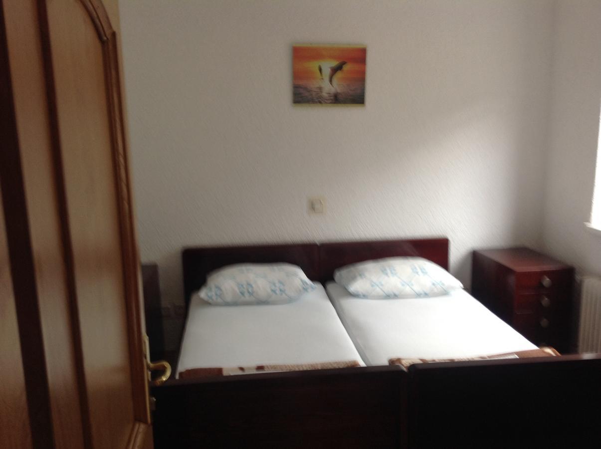 Katarina Apartments And Rooms Sibinj Krmpotski Phòng bức ảnh