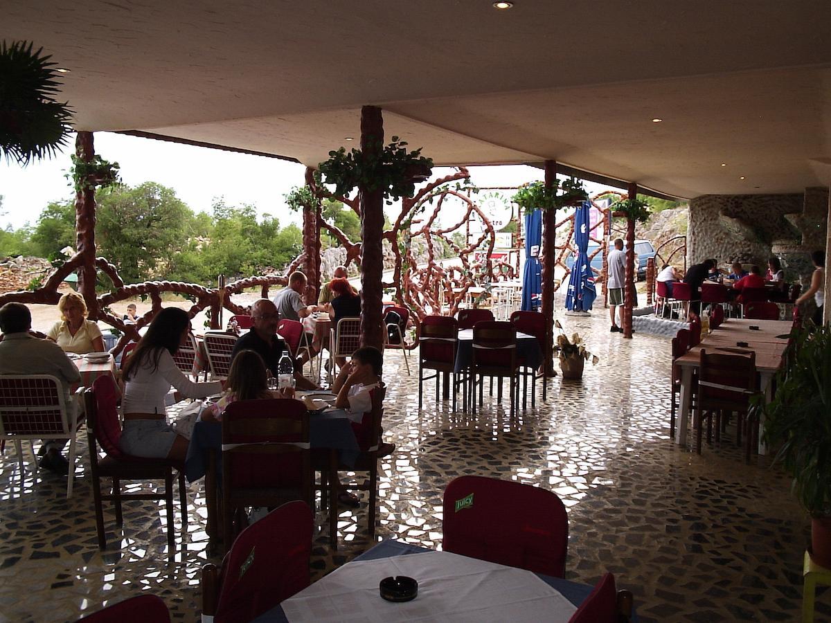 Katarina Apartments And Rooms Sibinj Krmpotski Ngoại thất bức ảnh